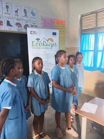 EcoRaízes | Projeto reforça a educação ambiental nas escolas de São Nicolau