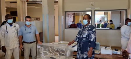 Distribuição de equipamentos médicos junto do Hospital Distrital De Monapo