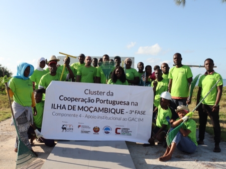 Moçambique: começou a requalificação do jardim da Praça da Juventude
